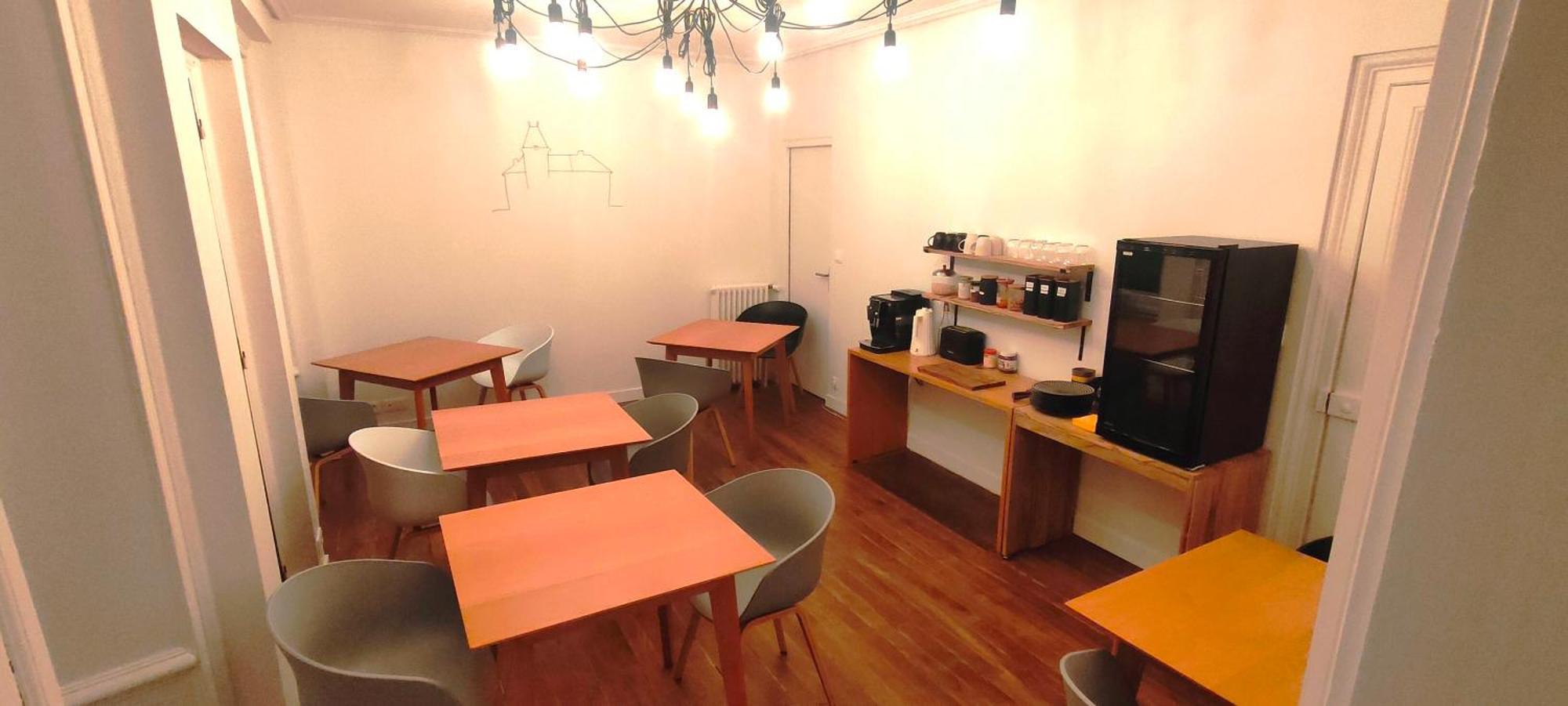 Kastellren - - Grand Parking Prive Bed & Breakfast Rennes